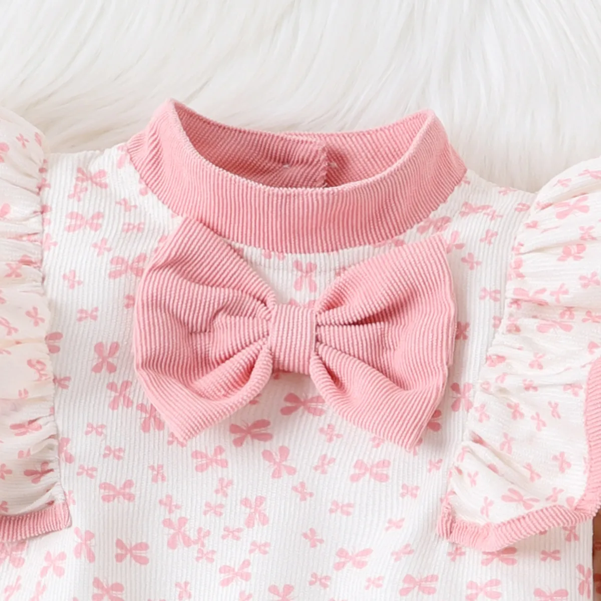 3-Piece Baby Girl Ruffle Edge and Flower Pattern Bowknot design Set  Pink image 4
