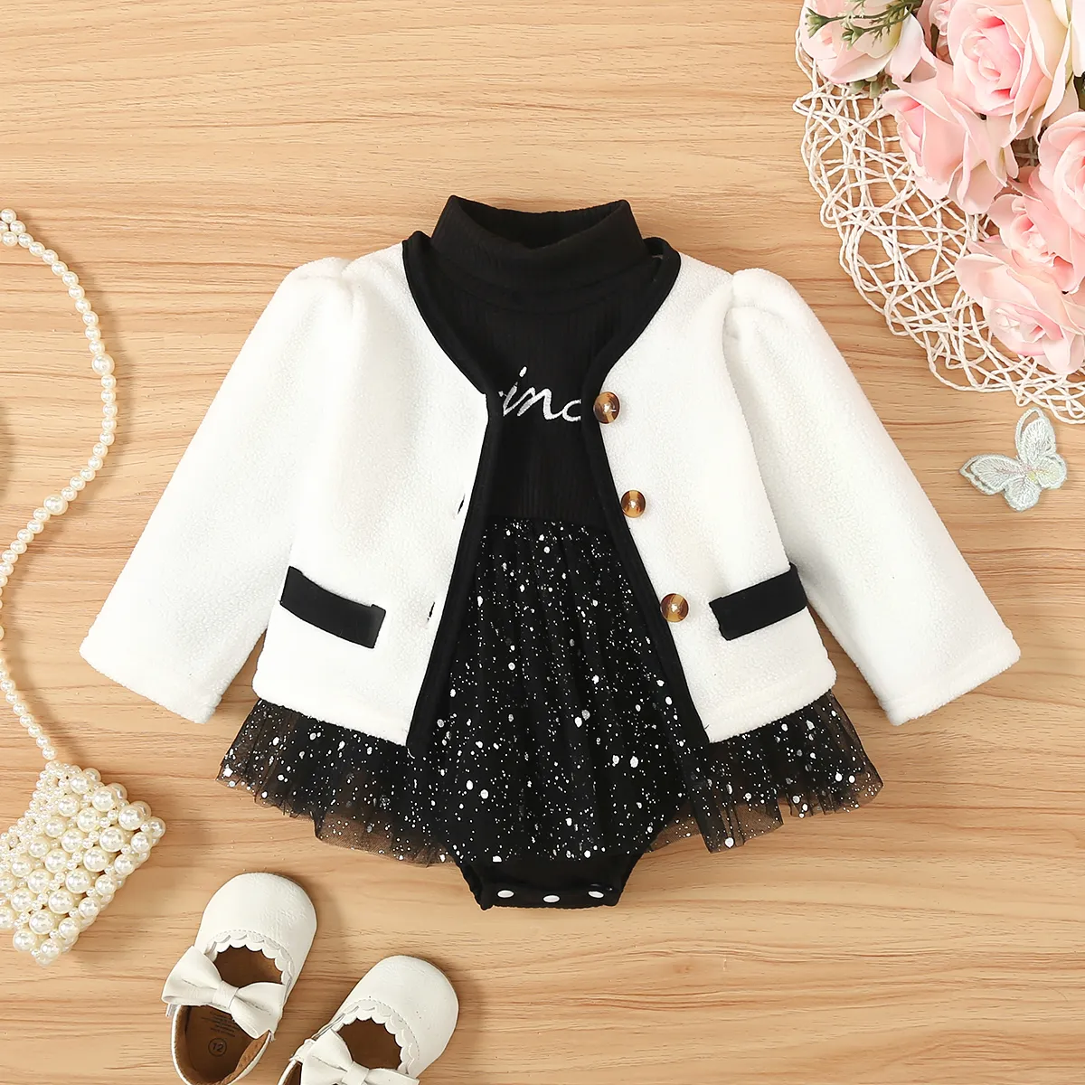 2pcs Baby Girl Sweet Letter Pattern Fabric Stitching Mesh Romper Set  image 2