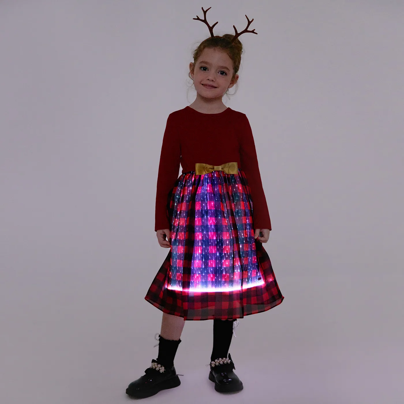 Robe De Noël éclairante Go-Glow Avec Jupe Lumineuse Avec Motif à Carreaux, Y Compris Le Contrôleur (batterie Intégrée)