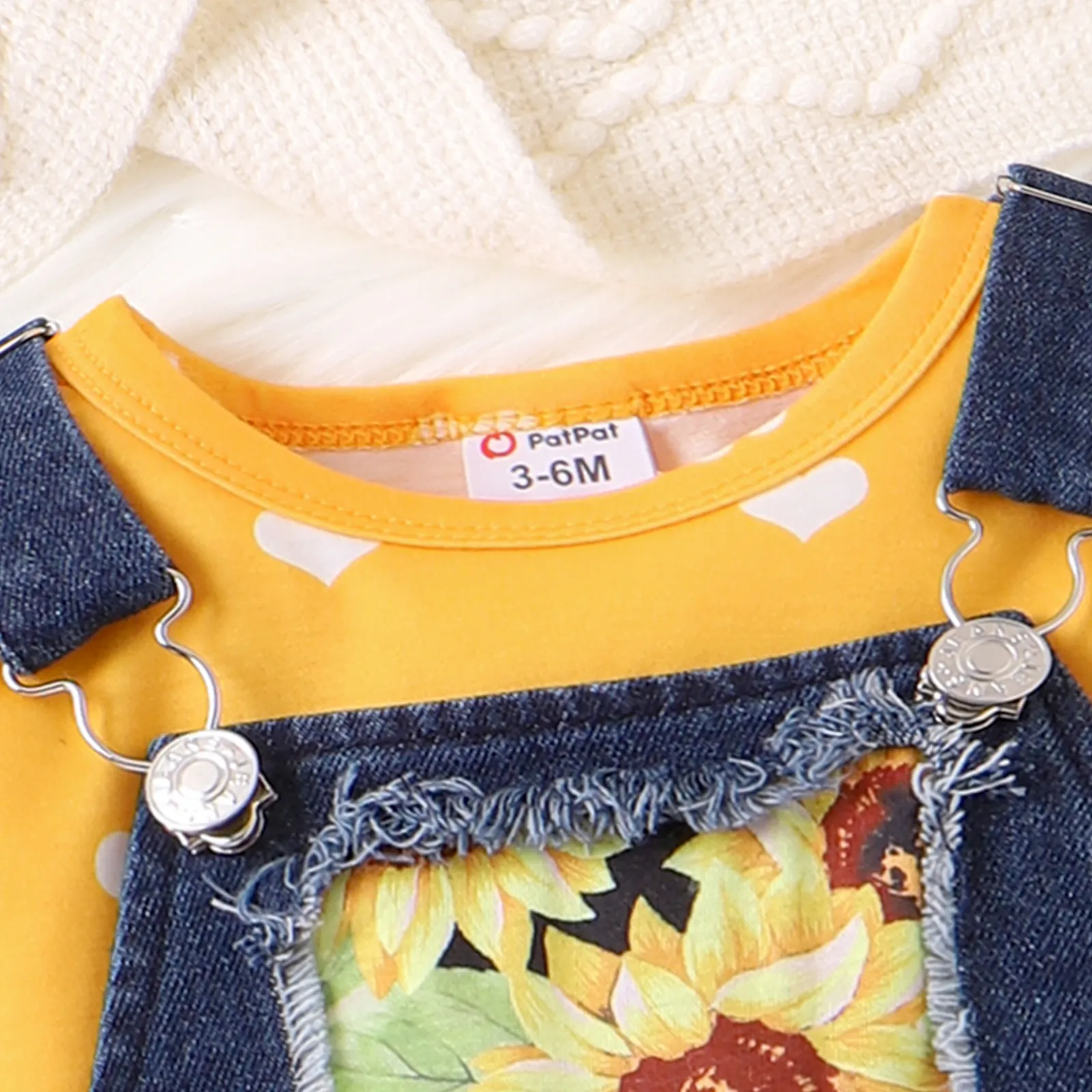 2pcs Baby Girl Sweet Heart-shaped Tshirt and Jean Set Blue image 4