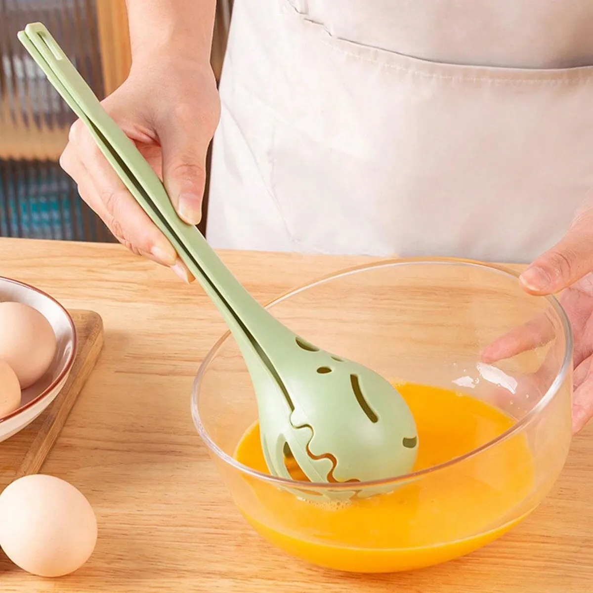 2-in-1 Multi-functional Whisk and Food Clip Green image 6