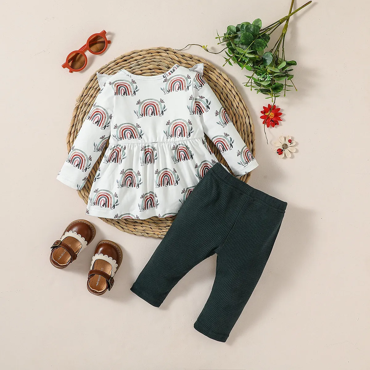 2pcs Baby Girl Allover Rainbow Print Ruffle Long-sleeve Top and Ribbed Solid Pants Set  image 4