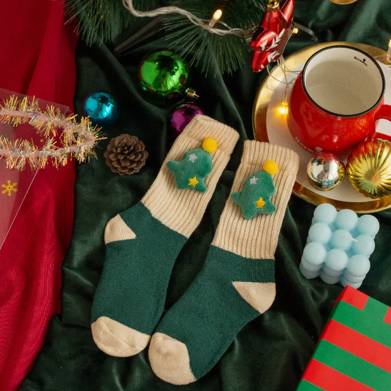 Niños pequeños / niños Muñeca de dibujos animados de Navidad Calcetines de algodón engrosados