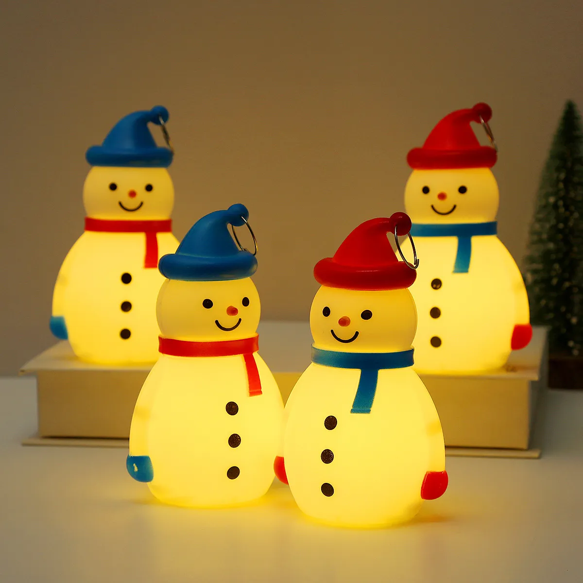 LED-beleuchtete Schneemann-Dekoration für Weihnachtsdekoration, Kindergeschenke, hängendes Ornament, festliche Partyatmosphäre