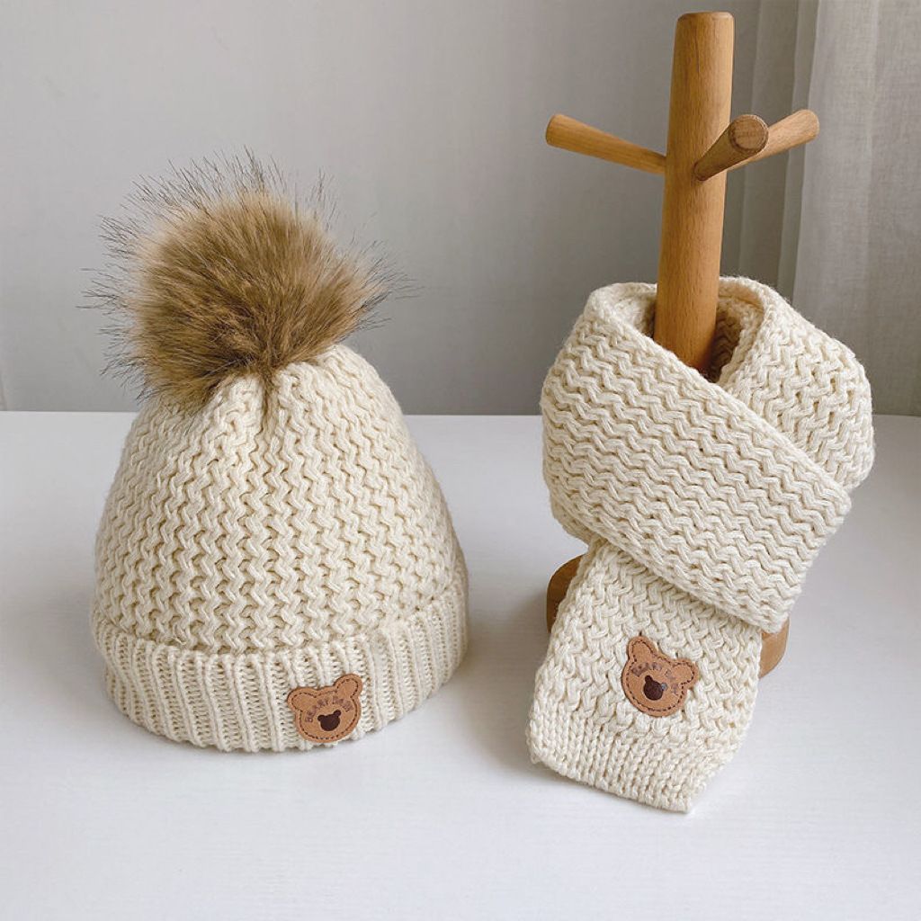 Baby/toddler bear scarf hat set