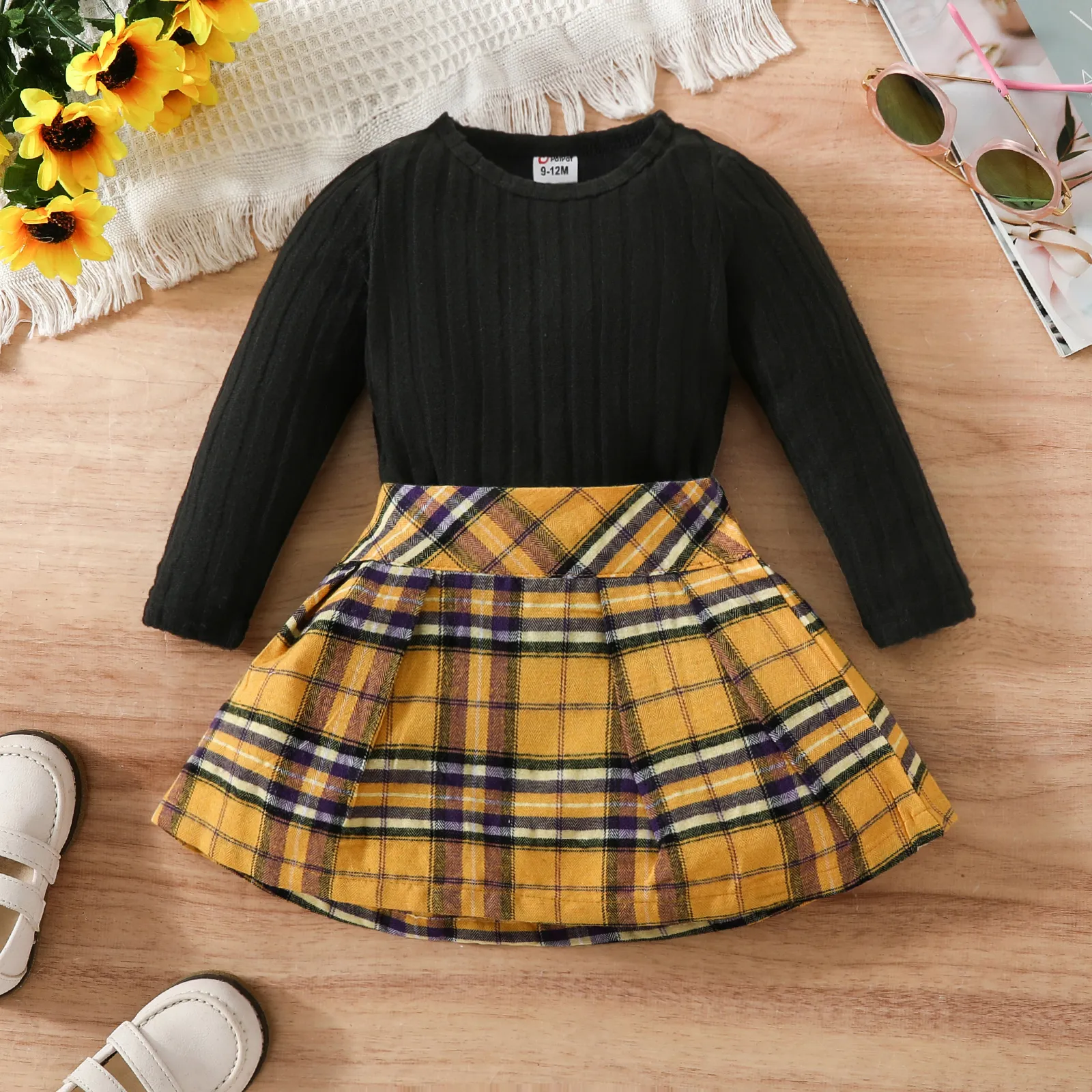 Checkered grid outlet skirt