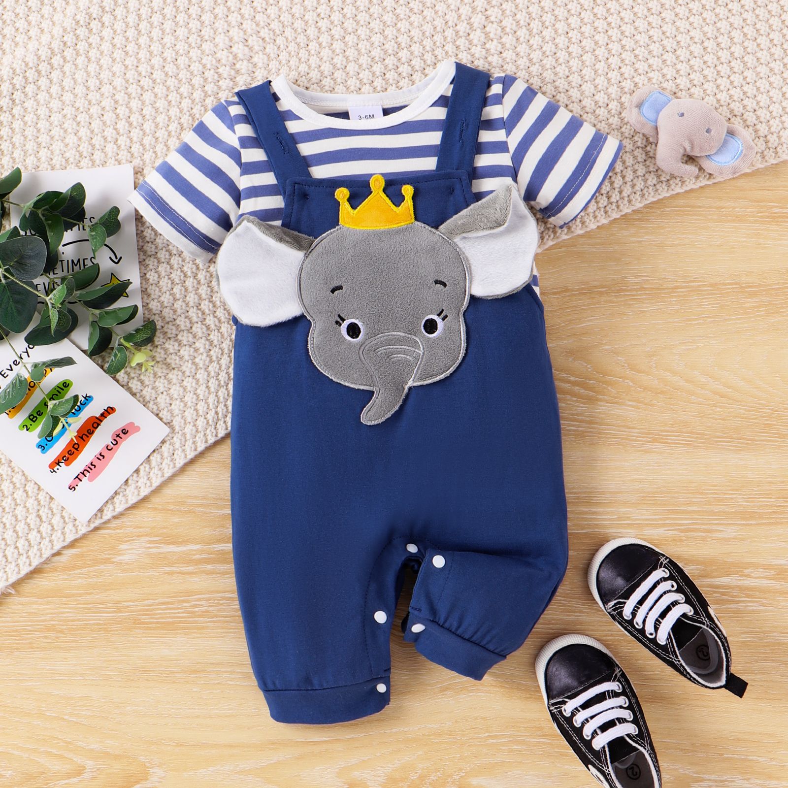 2pcs Baby Boy Childlike Striped Tee And Elephant 3D Overalls Set
