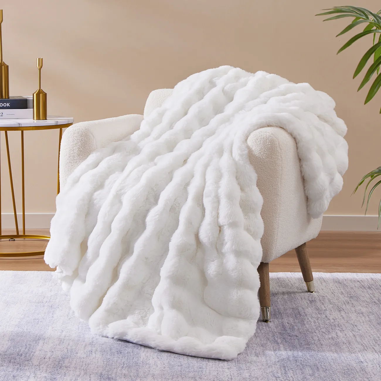 PatPat Double-Layer Plush Faux Rabbit Fur Bubble Jacquard Blanket White big image 1