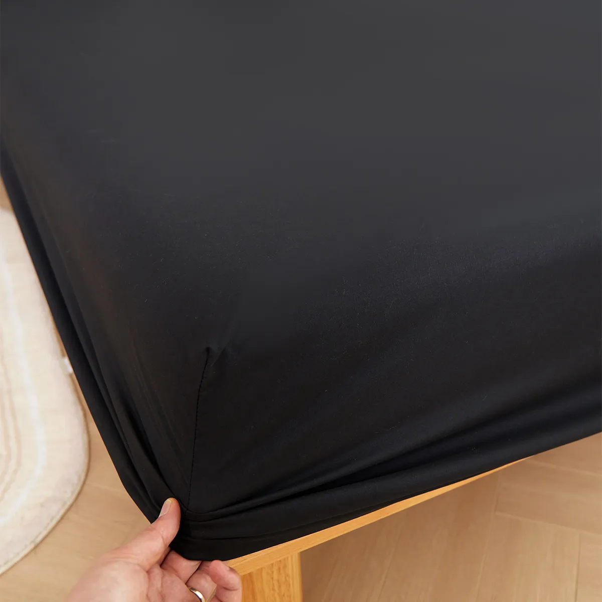 Juego de ropa de cama de color sólido: juego de tres piezas con sábana ajustable, funda de almohada y sábana plana  Negro big image 1