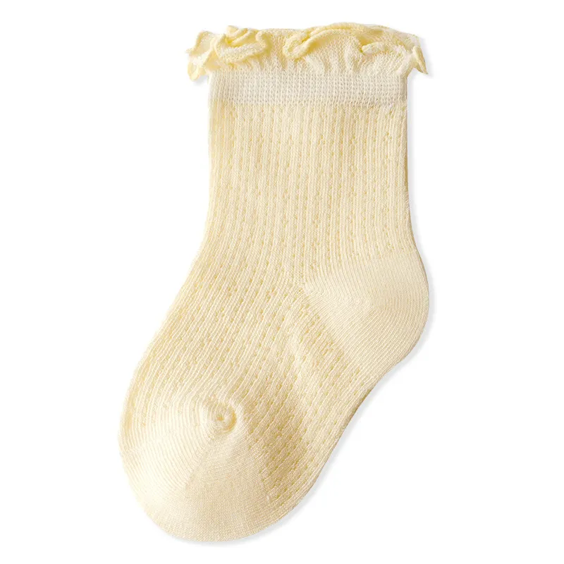 Chaussettes d’été en maille pour bébé - couleur pure avec bord en dentelle, conception lâche à la cheville Jaune