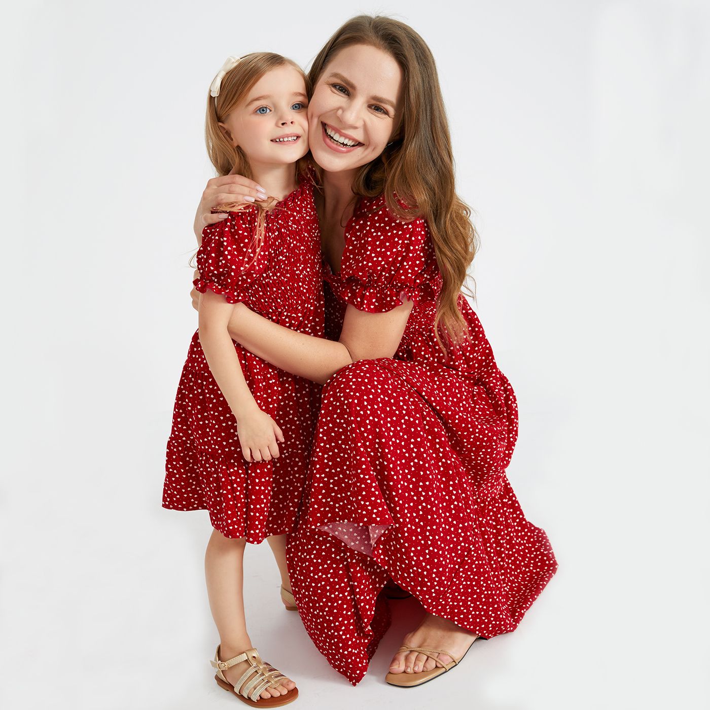 Family Matching Short Sleeve Color-block T-shirts And Heart Pattern Puff-sleeve Smocked Hem Dresses Sets