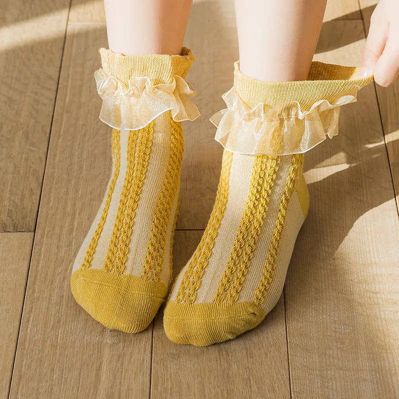 Kleinkind-/Kindermädchen Sweet Lace Cotton Kniehohe Prinzessinnensocken mit floralem Rand gelb big image 1