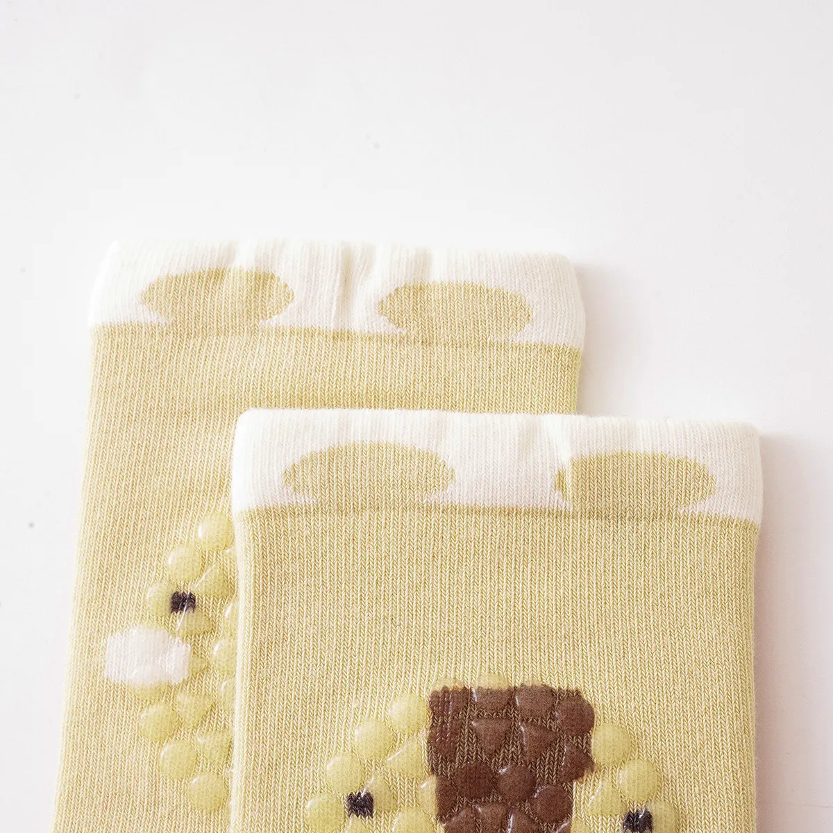 Anti-Rutsch-Knieschoner aus gekämmter Baumwolle für Kinder mit Tiermustern und Klebepunkten gelb big image 1