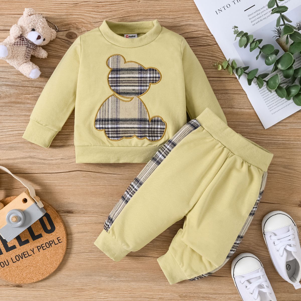 2pcs Baby Boy / Girl Manches Longues Plaid Print Bear Sweatshirt Brodé Et Sweatpants Set