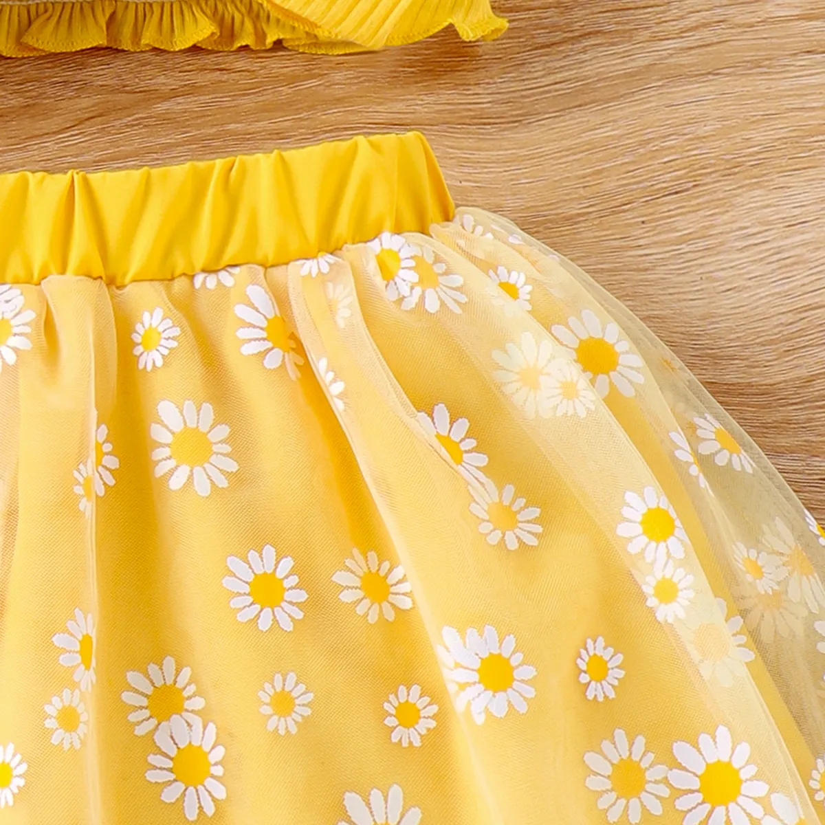 2pcs Toddler Girls Little Daisy Smocked Tank Top and Half-skirt Set  Yellow big image 1