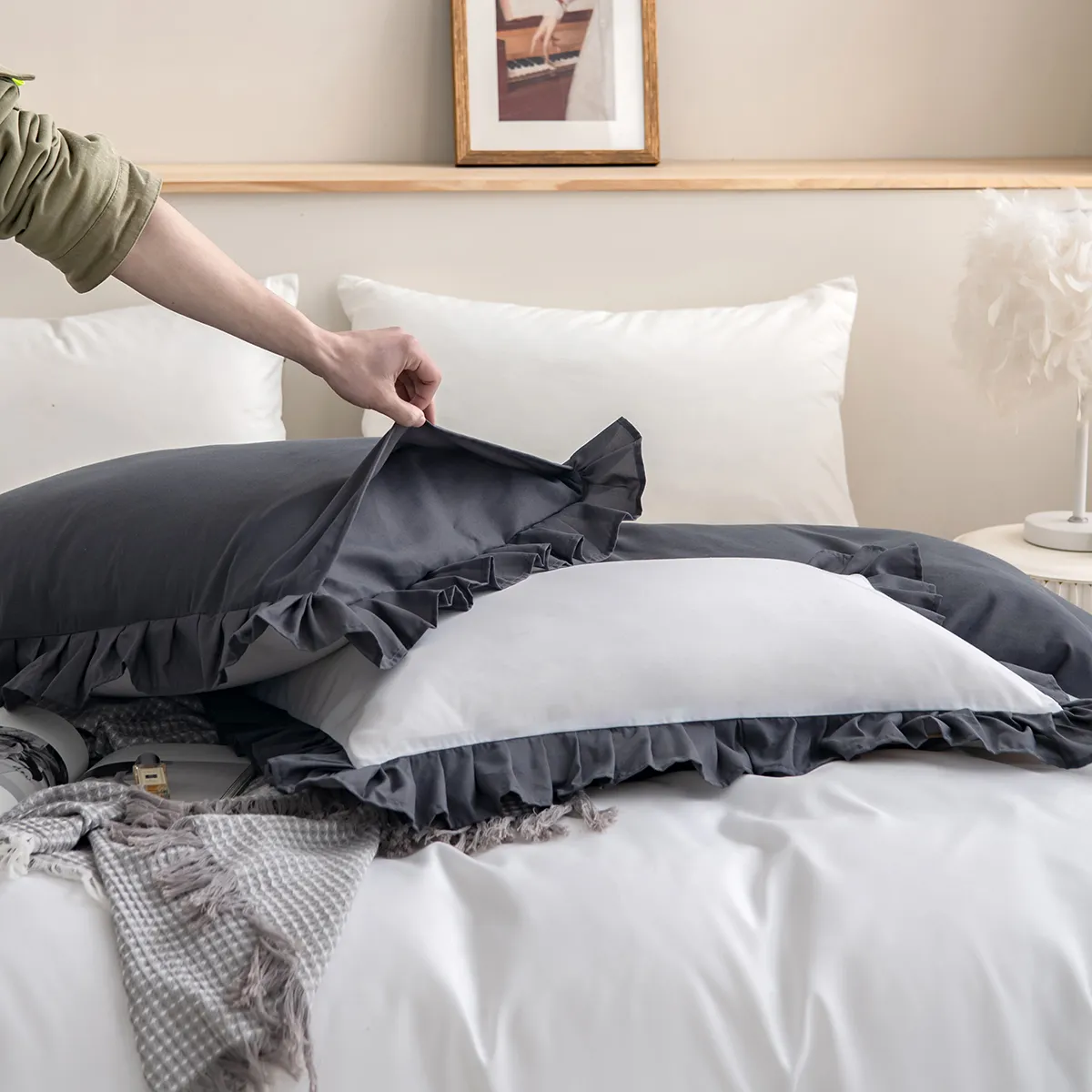 2/3pcs macio e confortável jogo de cama de cor sólida, incluindo capa de edredão e fronhas cinza quente big image 1