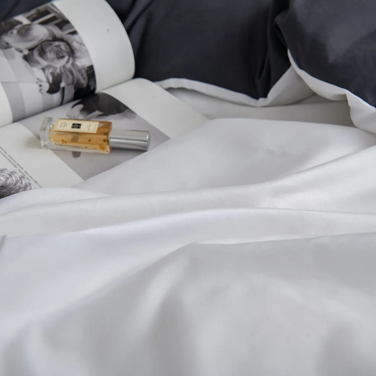 2/3pcs weiches und bequemes einfarbiges Bettwäsche-Set, einschließlich Bettbezug und Kissenbezüge warmes Grau big image 1
