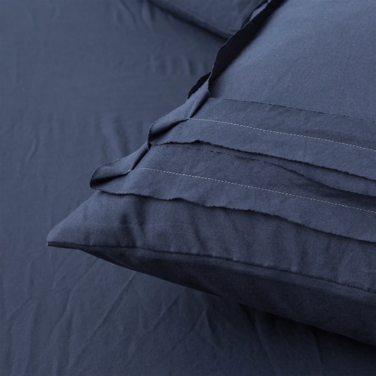 Set di biancheria da letto in stile semplice e minimalista da 2/3 pezzi, comprese federe e copripiumino Blu Scuro big image 1