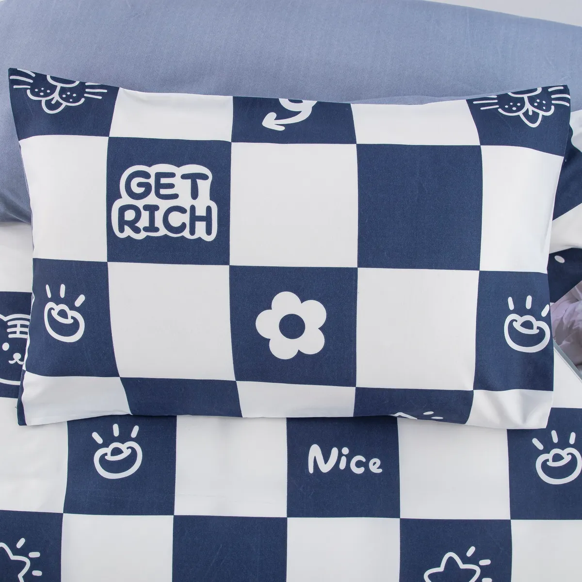 2/3pcs modernes und minimalistisches Cartoon-Bettwäscheset mit geometrischem Muster, einschließlich Bettbezug und Kissenbezügen Blau Weiss big image 1