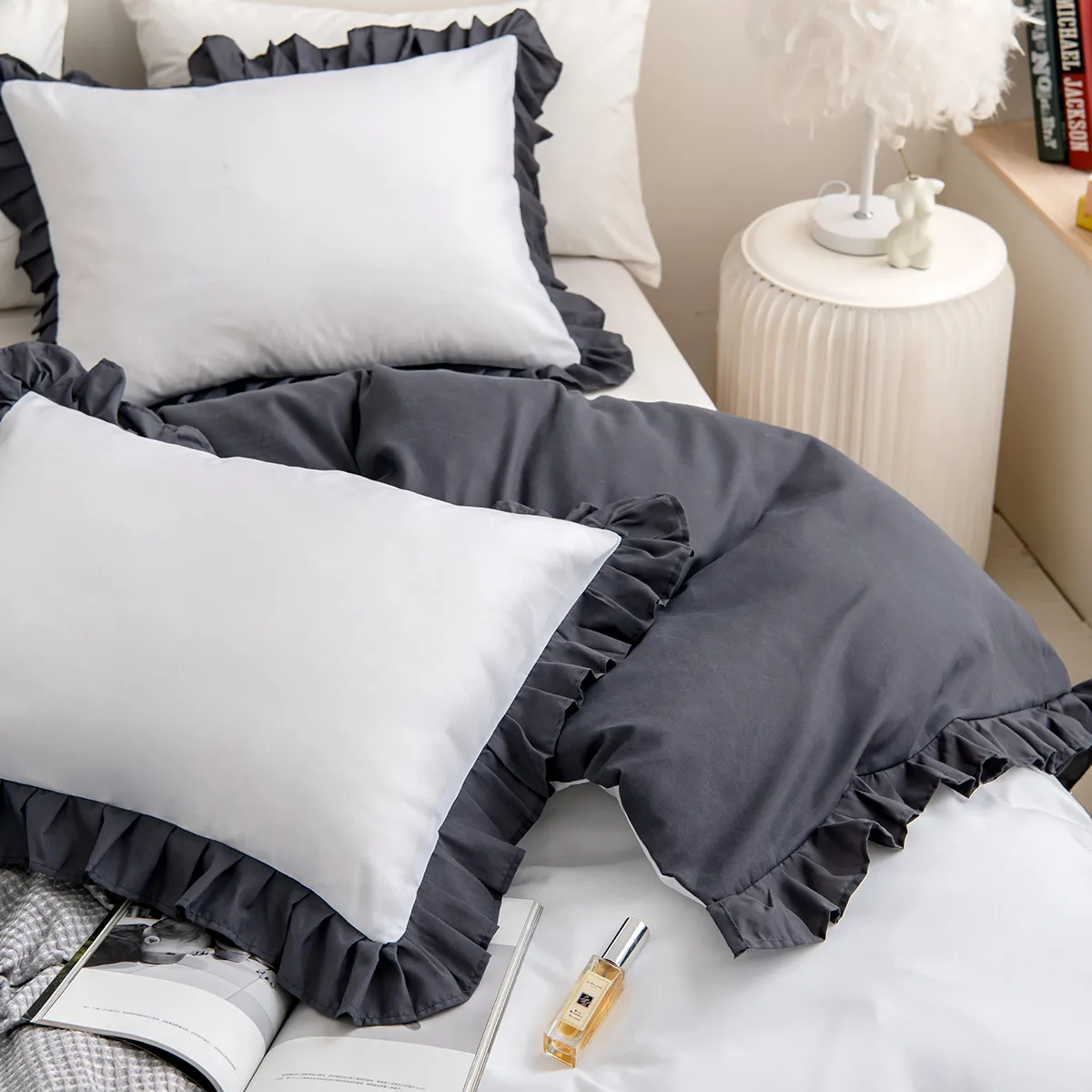 2/3pcs macio e confortável jogo de cama de cor sólida, incluindo capa de edredão e fronhas cinza quente big image 1