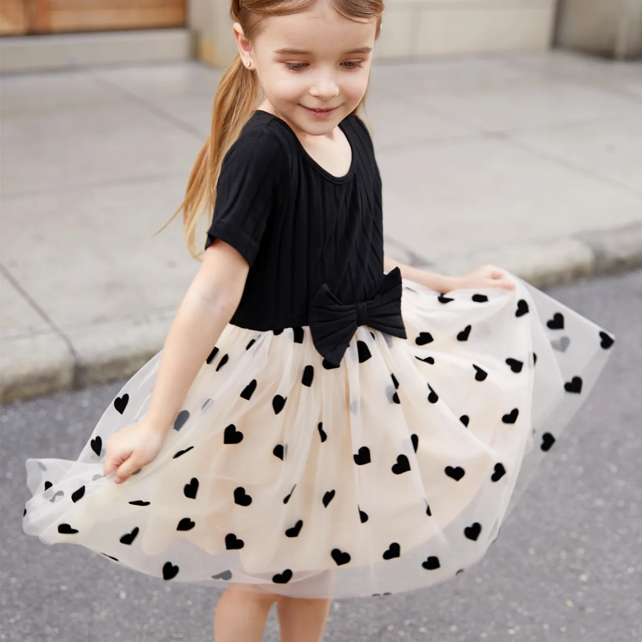 Mommy and Me Black Top Spliced Heart Pattern Mesh Dresses Apricot big image 1
