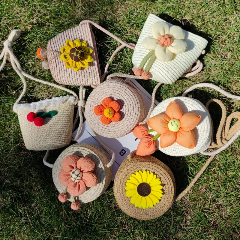 Mini bolso de paja dulce tejida a mano para niños pequeños / niños con lindo diseño floral Color-B big image 1