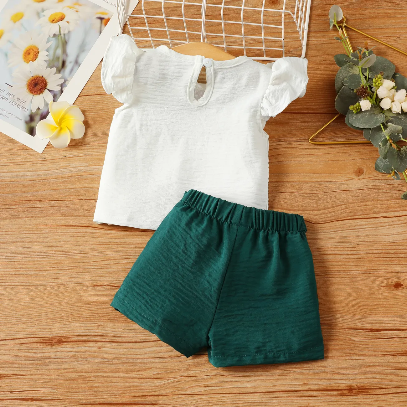 3pcs Baby Girl Sweet Agaric Edge and Broken Flower Pattern in White and Green Top/Shorts/ Belt Set  Green big image 1