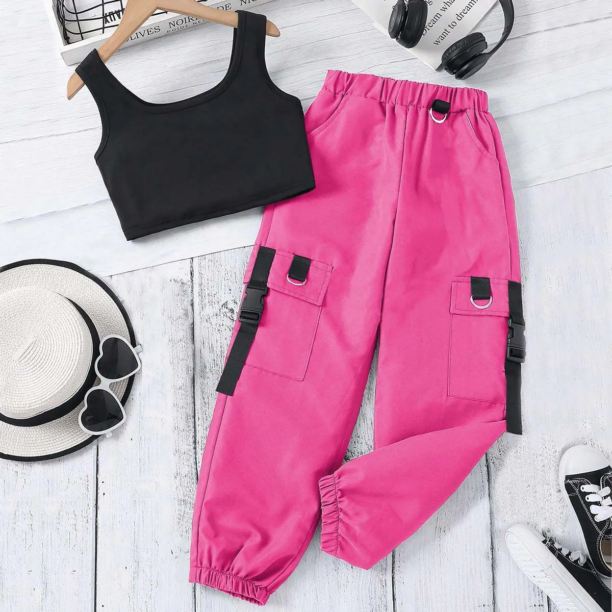 2pcs Kid Girl Avant-garde Top and Chain Decoration Patch Pocket Pants Set  Hot Pink big image 1