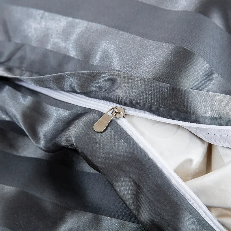 2/3 piezas de ropa de cama de poliéster a rayas de satén de estilo simple, que incluye funda nórdica y fundas de almohada Gris big image 1