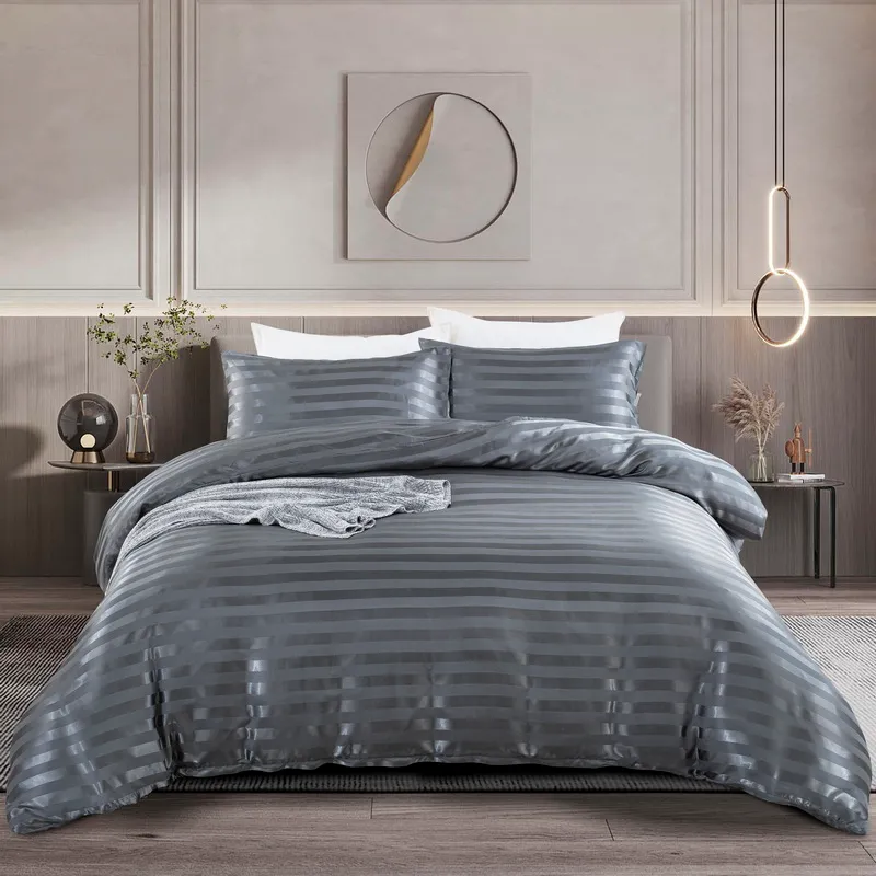 

2/3pcs Simple Style Satin Striped Polyester Bedding,including Duvet Cover and Pillowcases