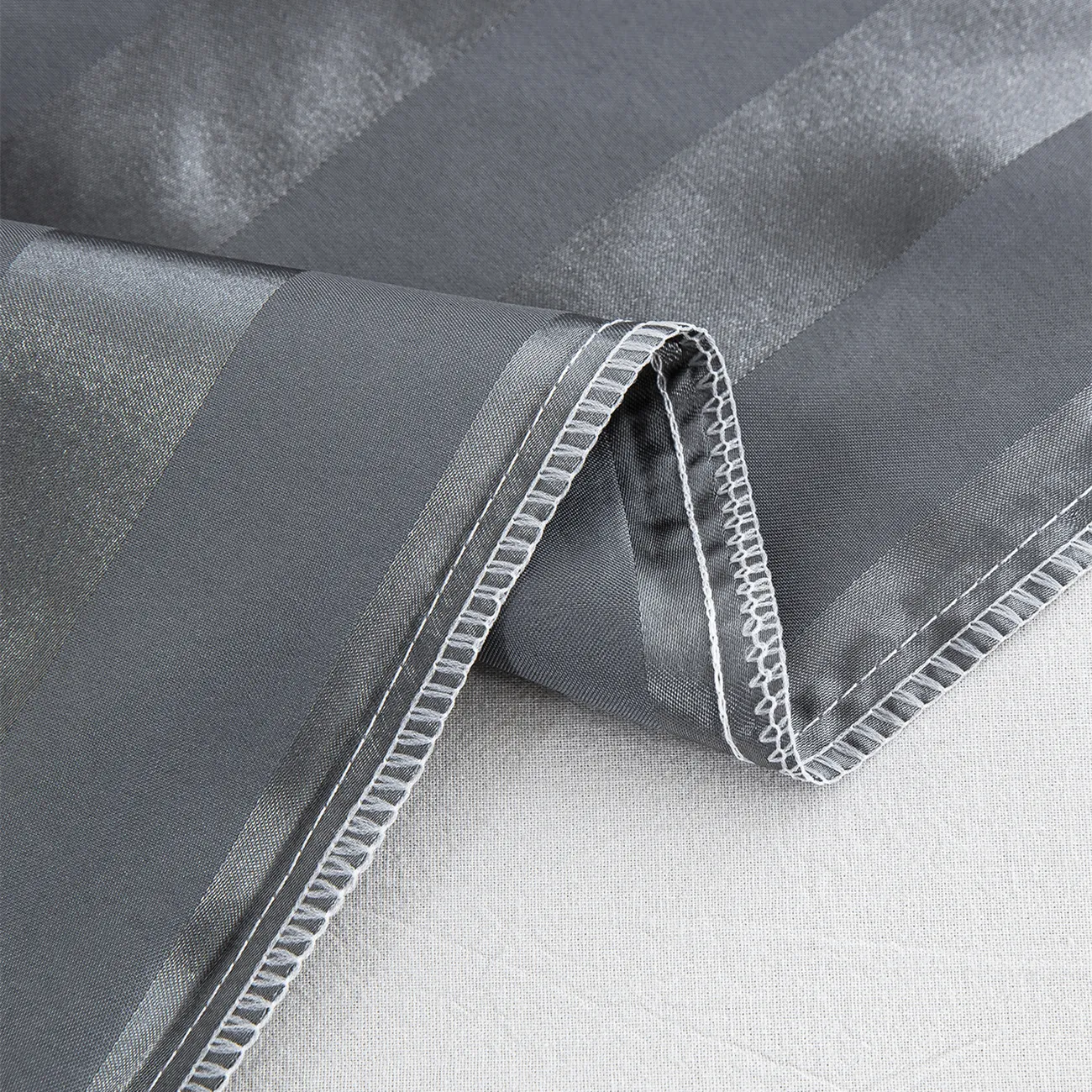 2 件低調豪華實心缎面枕套，有 4 種尺寸用於床上用品 灰色 big image 1