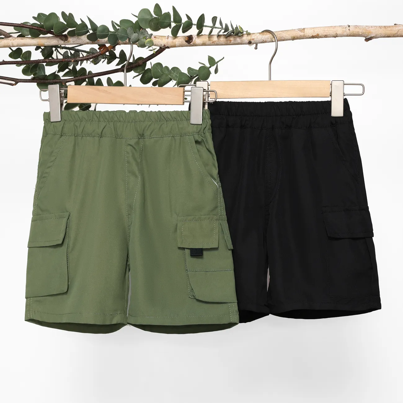 Pantalones cortos casuales para niños con bolsillo de parche, juego de 1 pieza, color sólido, 100% poliéster, lavable a máquina Ejercito verde big image 1