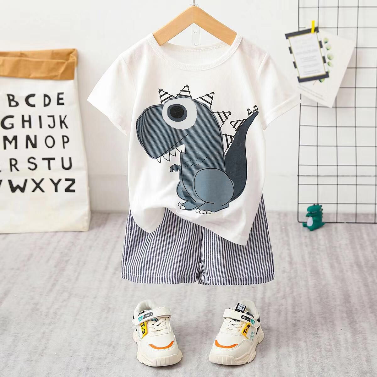 2pcs Baby Boy/Girl 95% Cotton Imitation Denim All Over Print Overalls Shorts and Cartoon Short-sleeve T-shirt Set