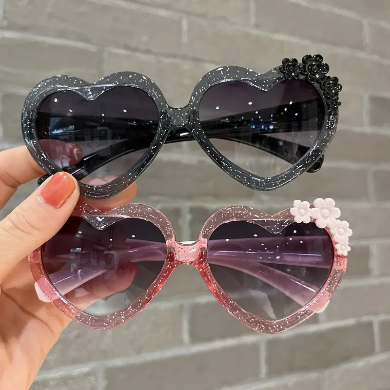 Kleinkind-/Kindermädchen Sweet Heart Shape Blumendekor Sonnenbrille mit Etui rosa big image 1