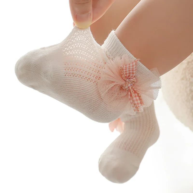 Chaussettes d’été en maille mince pour bébé avec un joli design de princesse à nœud Blanc big image 1