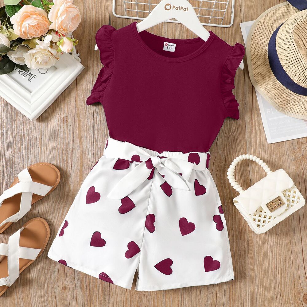 

2pcs Kid Girl Flutter-sleeve Tee and Heart Print Belted Shorts Set
