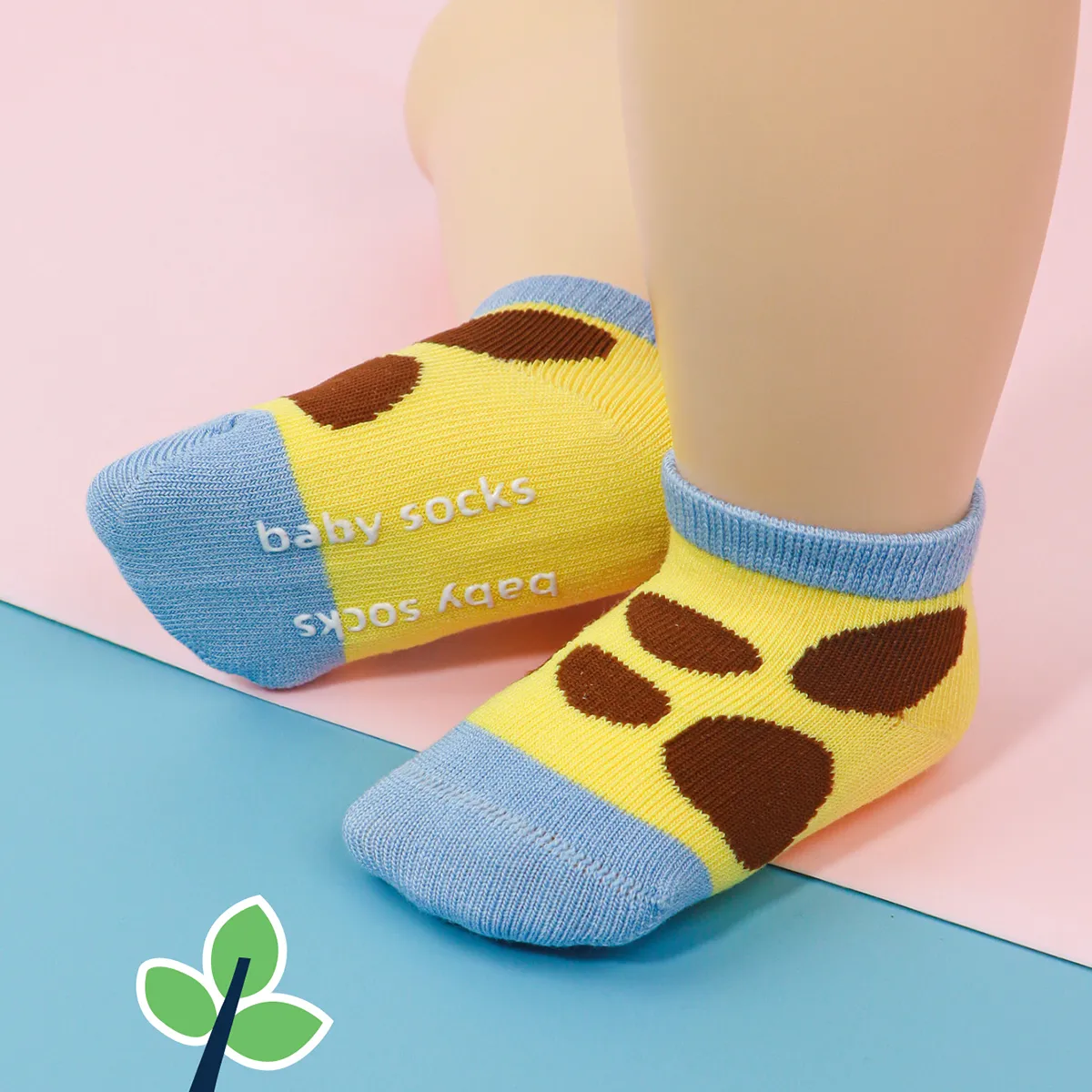 جوارب قصيرة ملونة للأطفال مكونة من 4 عبوات مضادة للانزلاق زاهى الألوان big image 1