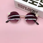 Kleinkind/Kinder Mädchen Sweet Style Gänseblümchen Blume Akzent Sonnenbrille  grau