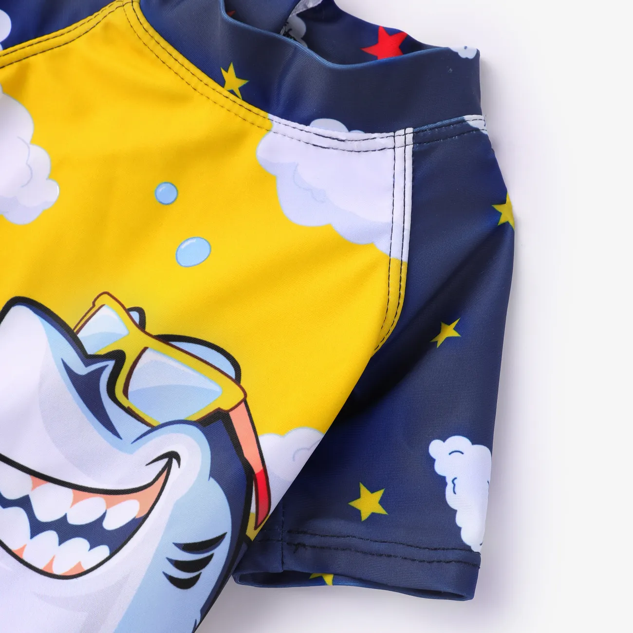 2pcs Baby Boys Childlike Shark  Tight Swimwear with Stand Collar Top and Hat Set  Blue big image 1