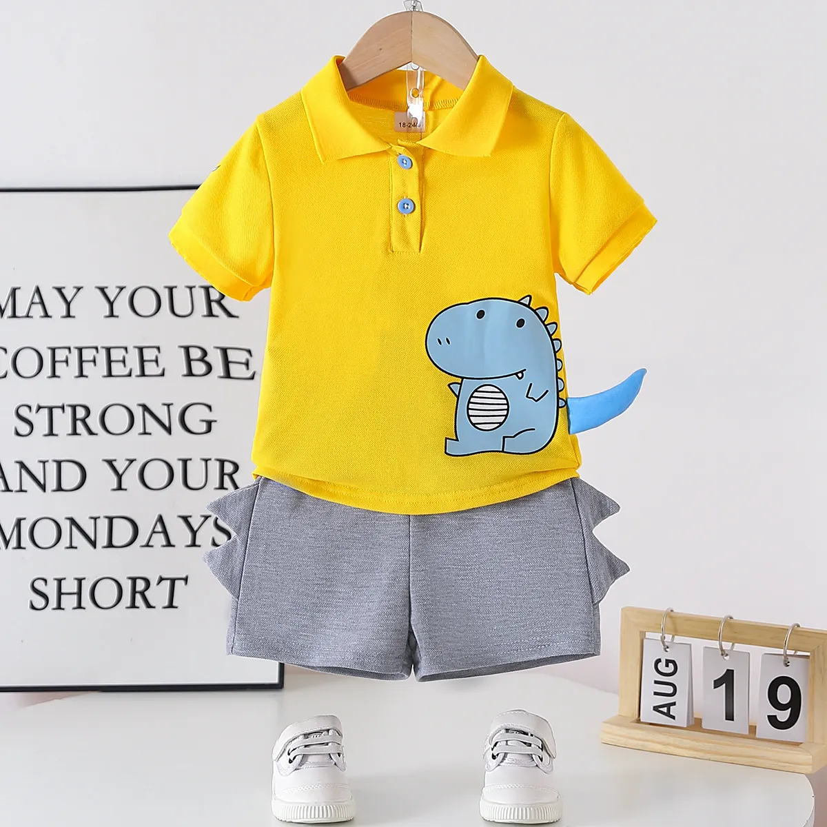 2pcs Toddler Boy Casual Dinosaur Print Polo Shirt & Spike Design Shorts Set