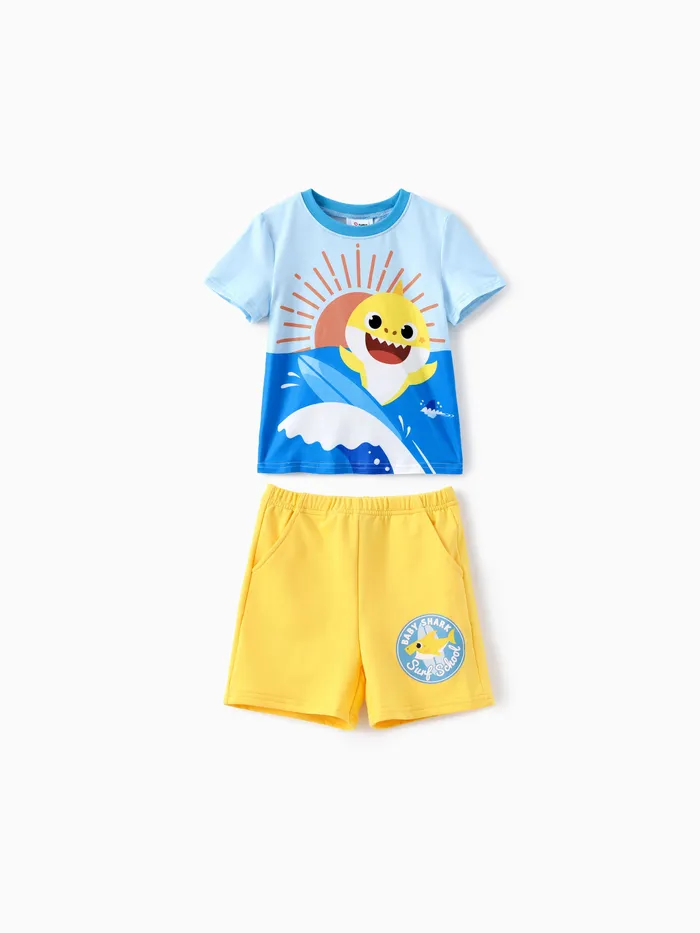 Baby Shark Toddler Boys 2pcs Sunshine Surfing Shark Print Tee avec Shorts Set