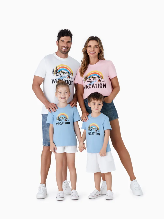 T-shirt grafica Rainbow Mountain con testo per le vacanze abbinata alla famiglia ad asciugatura rapida