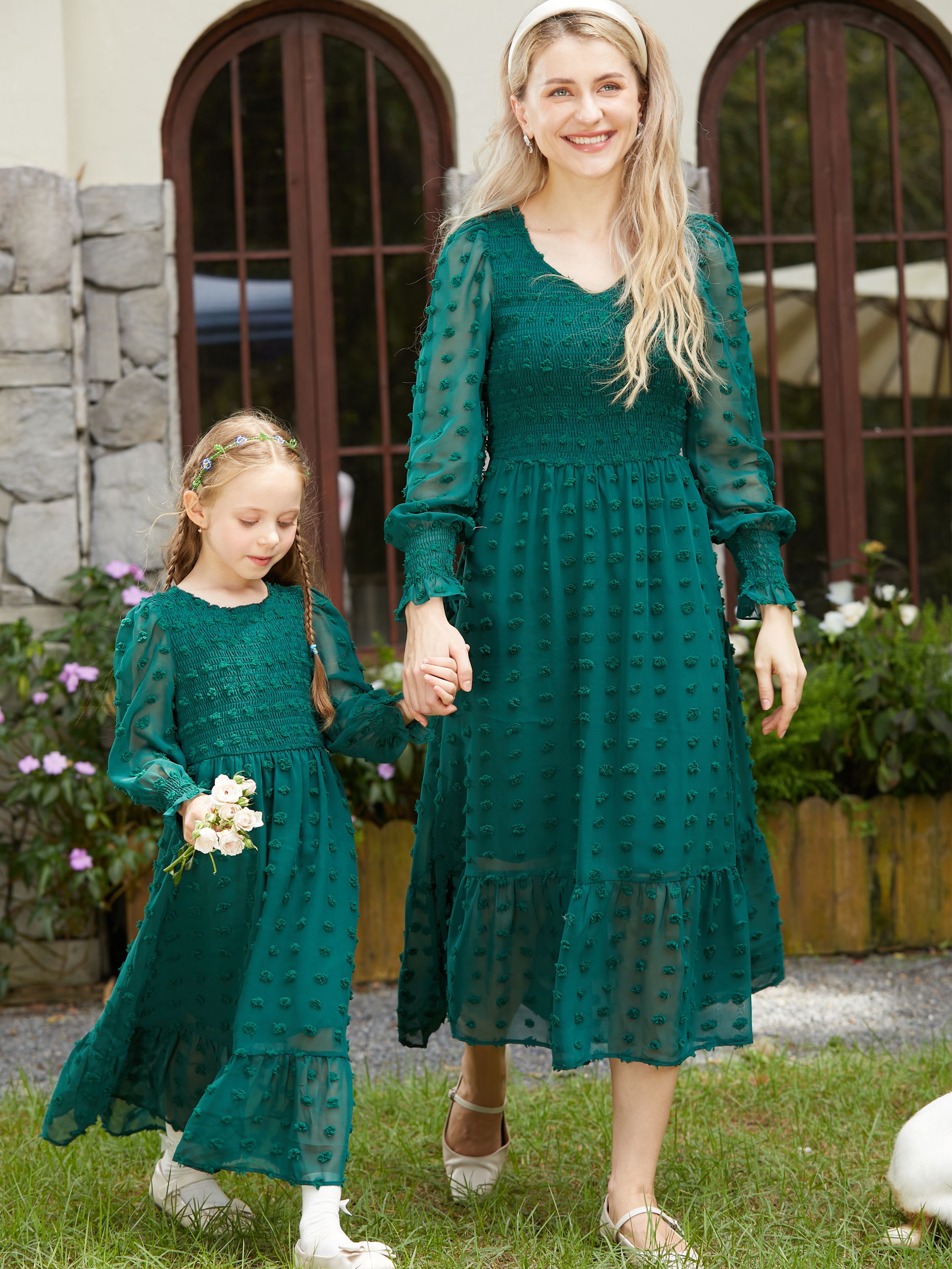 Mom n girl shops same dress