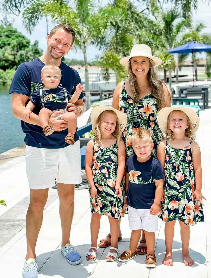 Family Matching Tropical Plant and Flower Print Vacation Outfits