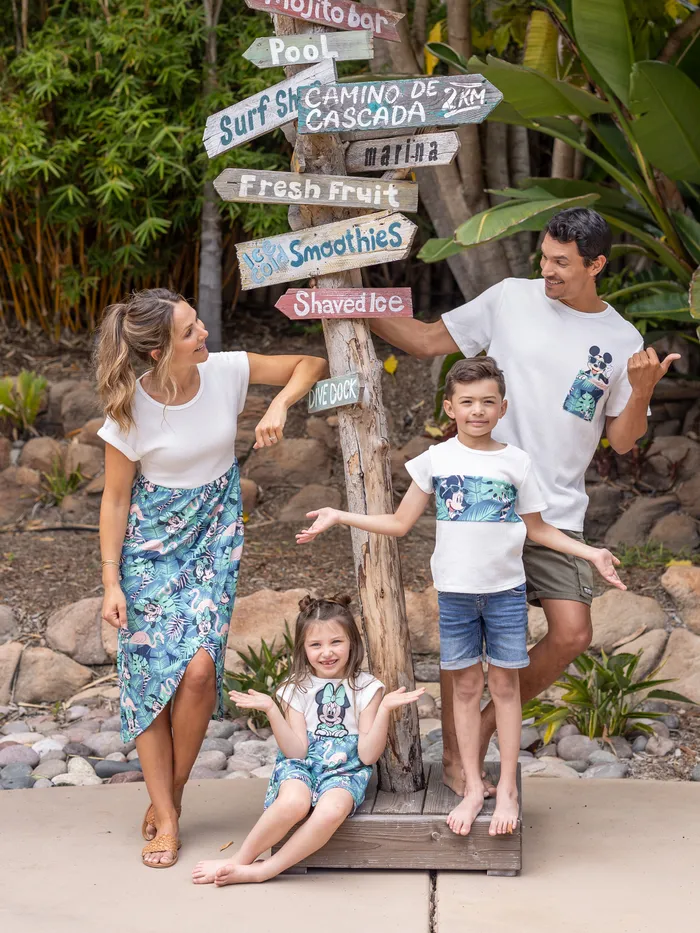 Disney Mickey e Amigos Família Combinando Tropical Botânico Estampa Waffle T-shirt Tecido / Vestido