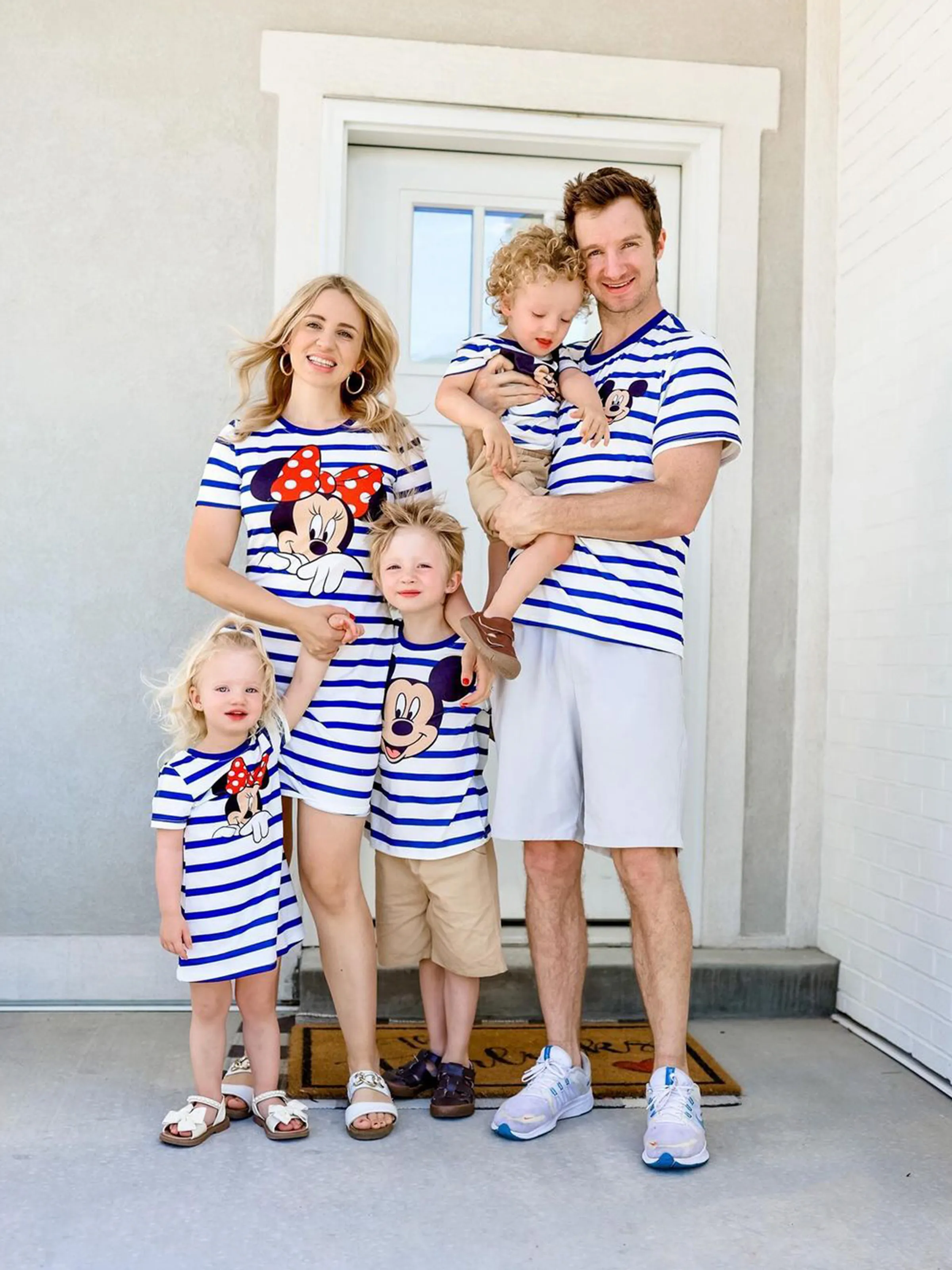 Disney Family Matching Stripe & Character Print Short-sleeve Naia™Vestidos y camisetas Sets