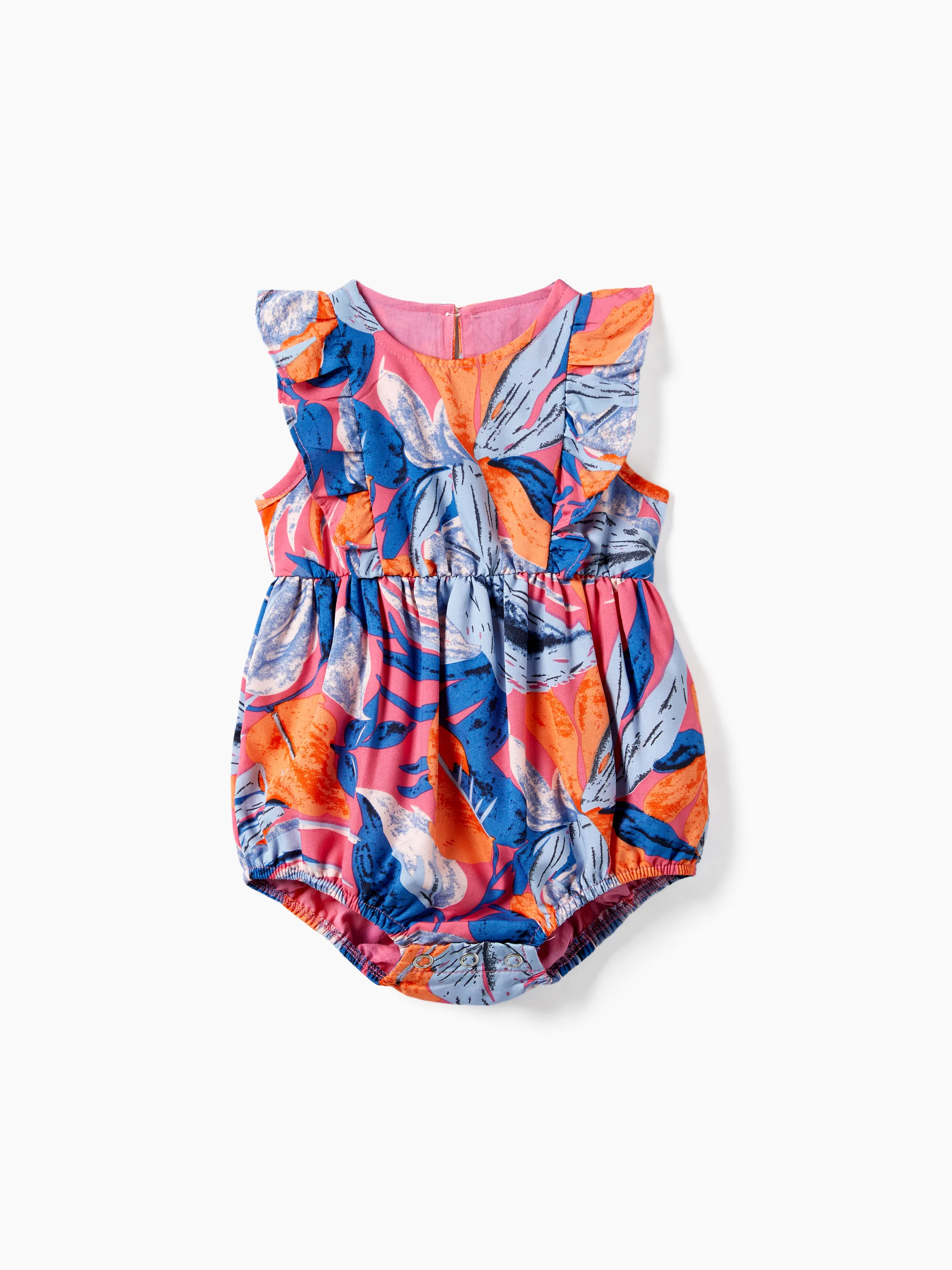 

Family Matching Colorblock T-shirt and Floral Wrap Top Strap Dress Sets