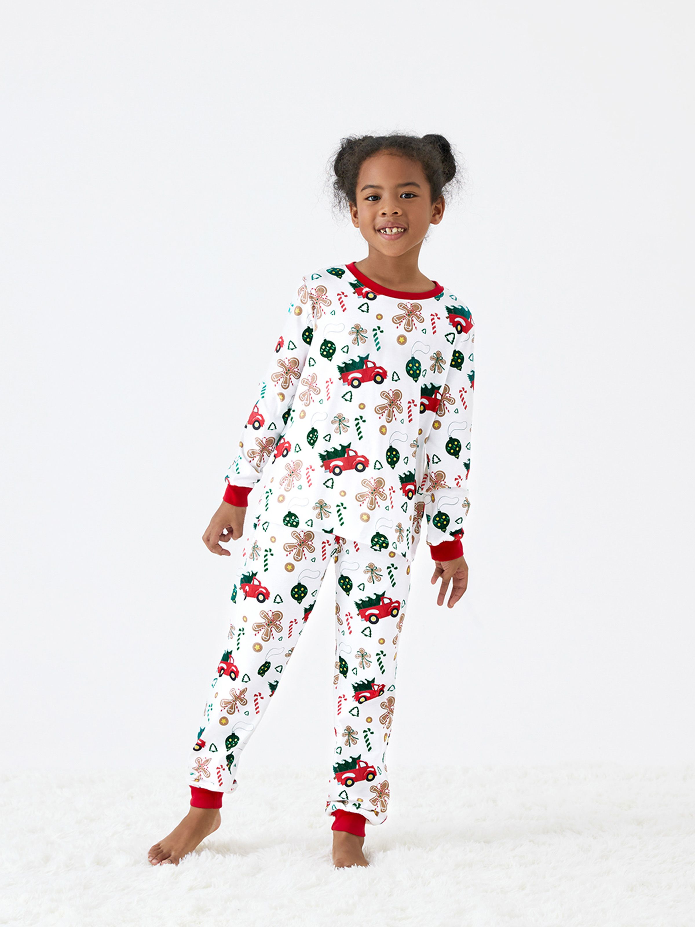 

Christmas Family Look Medium Thickness Pajamas Set (2-Piece) in Polyester/Spandex Blend