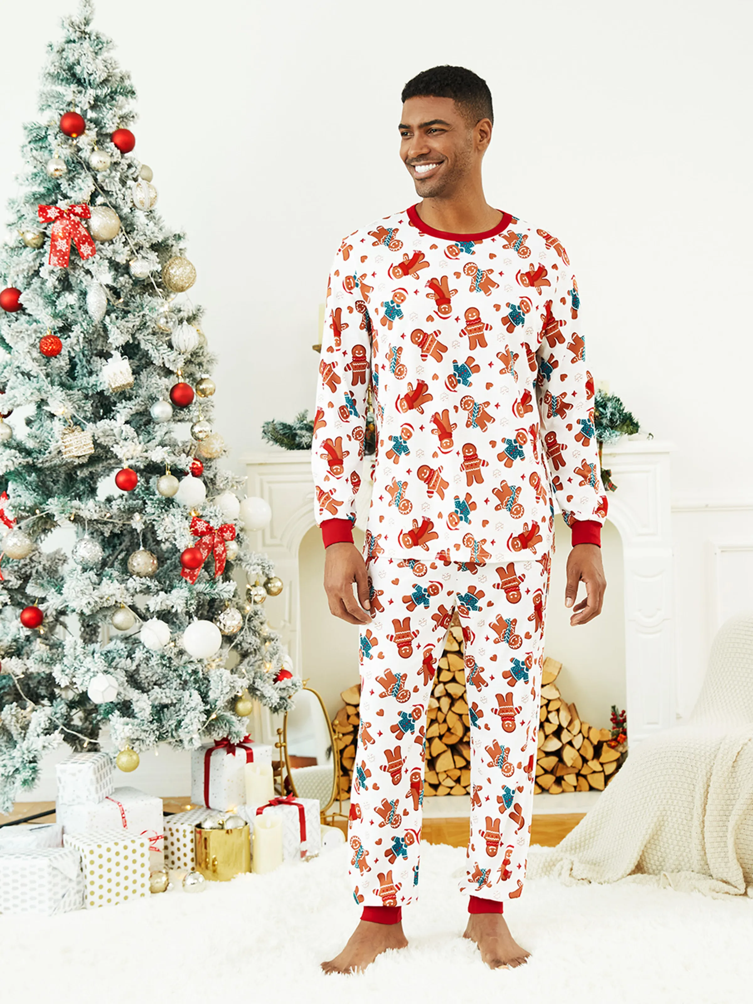 

Christmas Family Matching Cartoon Gingerbread Man Allover Print Pajamas Sets