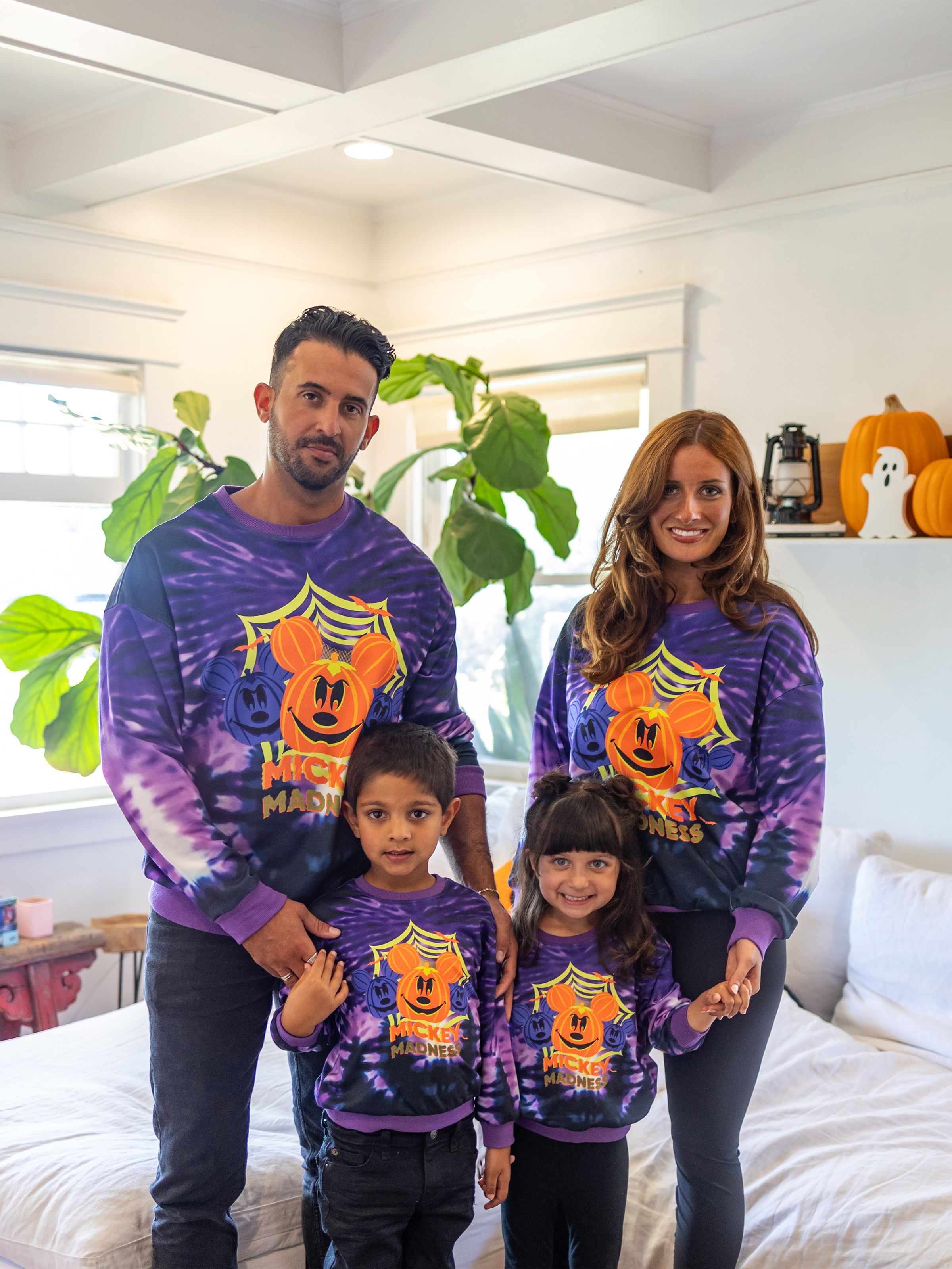 

Disney Mickey and Friends Family Matching Halloween Tye-die Spider Pumpkin Sweatshirt